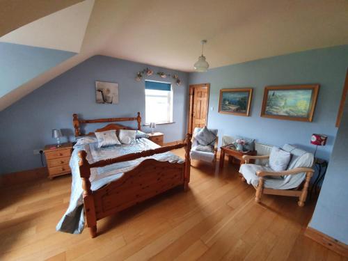 Postel nebo postele na pokoji v ubytování Wild Atlantic Stays
