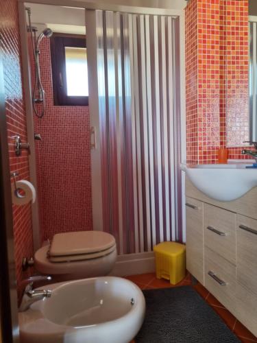 Phòng tắm tại Dammuso Il tramonto di Nica'