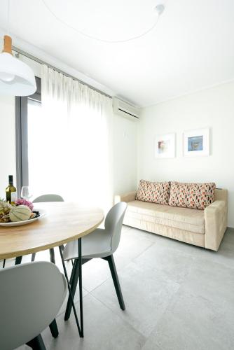 W1 Rooms