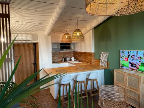 sous les toits de st tropez