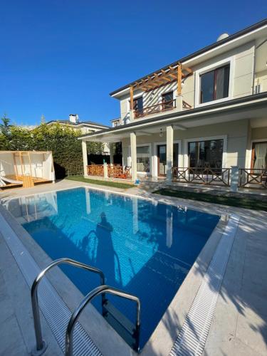 Galeriebild der Unterkunft Villaozil in Sapanca