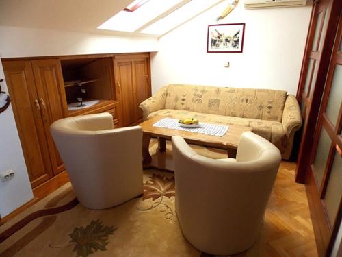 Apartment in Malinska with Seaview, Terrace, Air condition, WIFI (4690-3)