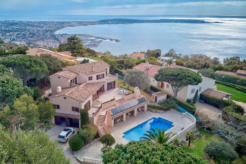 IMMOGROOM- Villa 200m - Pool - Sea view - Parking - Independence