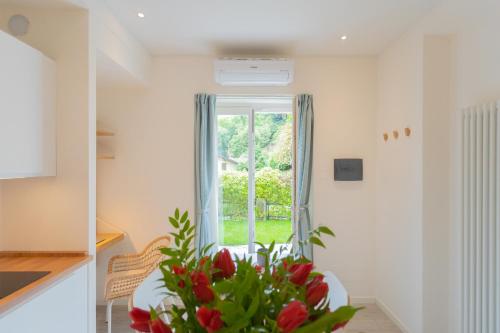 トレメッツォにあるEnchanted Como Lake - Tremezzo Apartments by Rent All Comoのギャラリーの写真