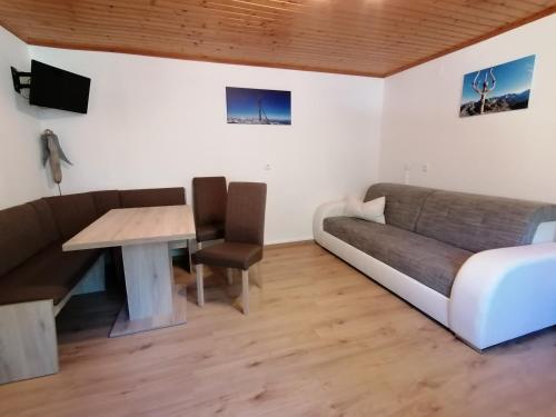 Posezení v ubytování Ferienwohnung Prast
