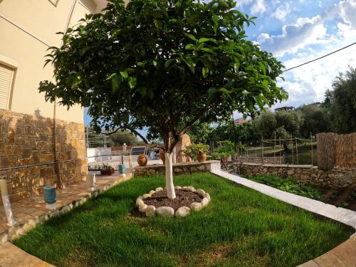 Imagen de la galería de Foti Rooms, en Himare