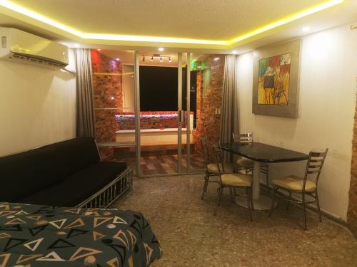 Część wypoczynkowa w obiekcie Hotel las torres gemelas acapulco