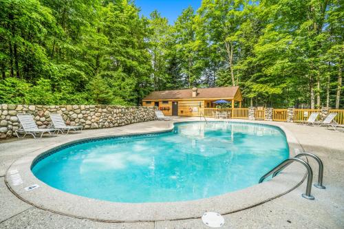 Pleasantview Condos – Photos 2