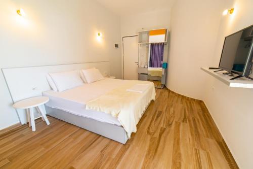 TV a/nebo společenská místnost v ubytování Hotel NEBO