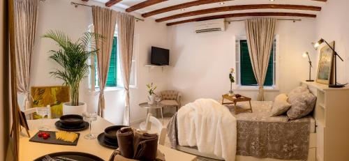 Charming Old Town Apartment Pjaca Split