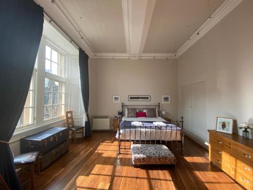 Gallery image of Royal Mile Mansions by Edinburgh City Apartments in Edinburgh