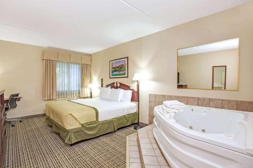 路易維爾的住宿－易斯維爾機場南貝蒙特旅館套房酒店，相簿中的一張相片
