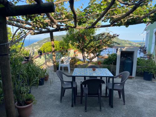 Gallery image of Appartamenti da Giorgio e Lina in Ischia