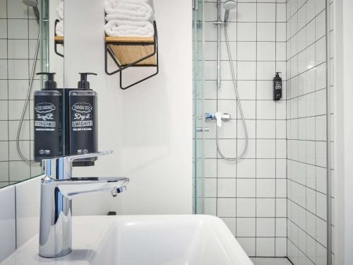 Баня в Ibis Styles Paris Gare de l'Est Magenta