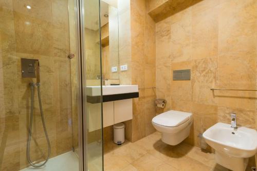 Vonios kambarys apgyvendinimo įstaigoje Orange Lux Villa