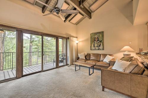 Posezení v ubytování Family-Friendly Durango Condo with Resort Amenities!