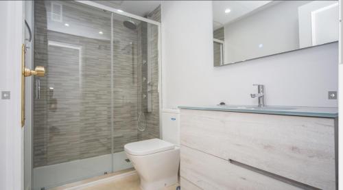 Modern Duquesa 2 Bed Outstanding view of sea golf