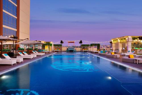 Piscina di Avani Ibn Battuta Dubai Hotel o nelle vicinanze