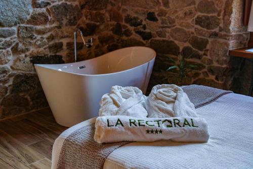Gallery image of Hotel La Rectoral in Covelo