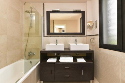 Phòng tắm tại Impresionante apartamento vista mar frontal