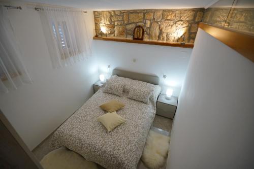 Katil atau katil-katil dalam bilik di Angelina - stone house
