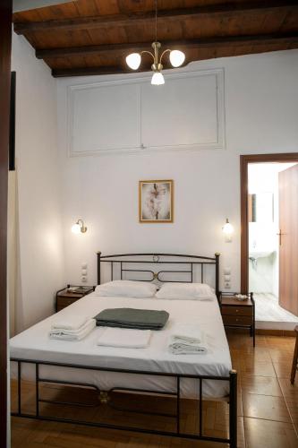 Cycladic sea view Mansion near the Castle