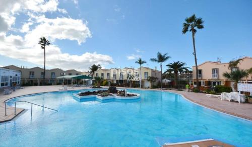 Басейн в Maspalomas Green Oasis або поблизу