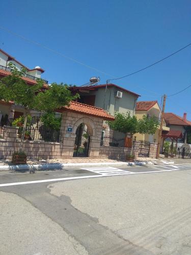 Το κτήριο όπου στεγάζεται  το διαμέρισμα