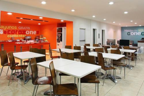 Restaurace v ubytování One Silao