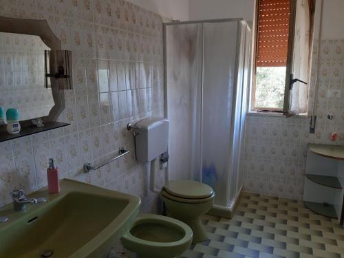 Ванная комната в Casetta Relax da Antonio