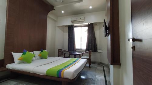 Gallery image of City Palace Hotel होटल सिटी पैलेस in Nashik