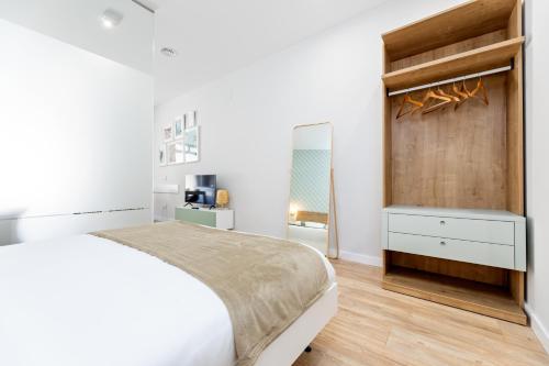 APARTAMENTOS AVENIDA DE AMERICA