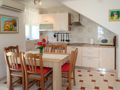 Apartment Marinella-2 by Interhome