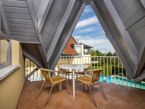 Balkoni atau teres di Apartment Amarillo 1 by Interhome