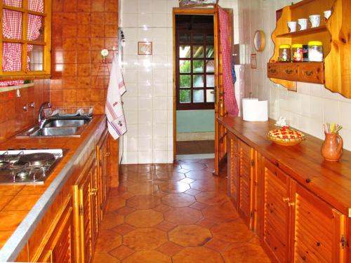 Кухня или мини-кухня в Holiday Home Villa Margherita by Interhome
