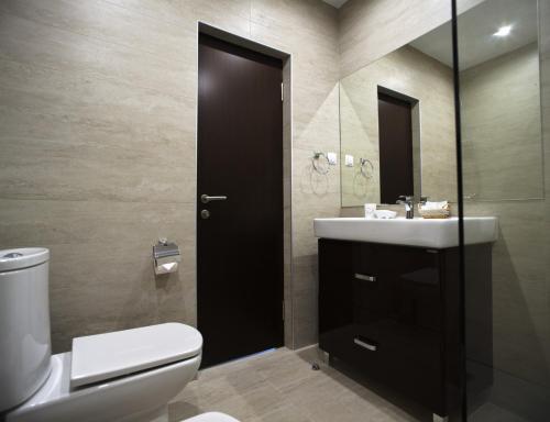  Ванная комната в Апарт-Отель «Бристоль» 