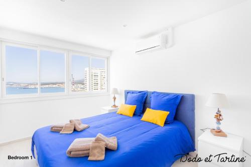 Photo de la galerie de l'établissement Sea view 3 bedroom with AC and parking - Dodo et Tartine, à Toulon
