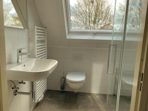 Koupelna v ubytování Hello Zeeland - Vakantiehuis Stern 265