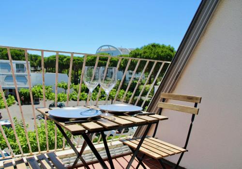 LE SERINITY - Studio 10 min des plages à pieds, wifi, parking, clim