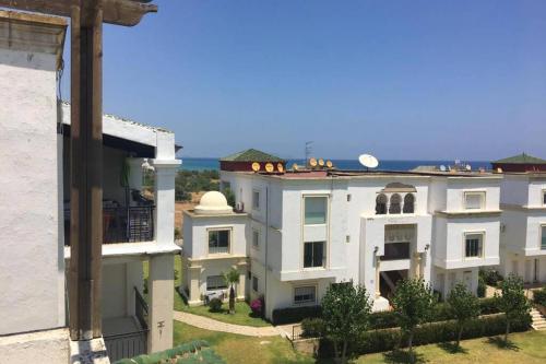 Gambar di galeri bagi Bel appartement avec vue sur mer à Marina Smir di Marina Smir