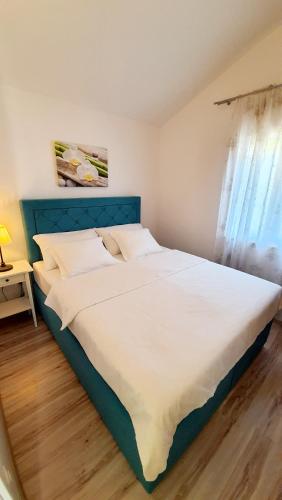 Gallery image of Apartments with sea view in Stomorska