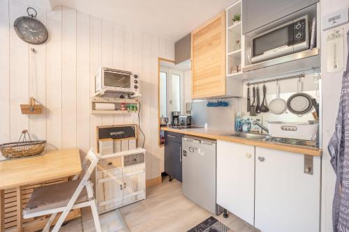 Dapur atau dapur kecil di Le ptit passage