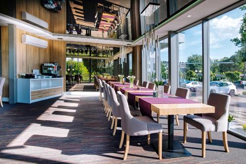 Restaurace v ubytování Elba Hotel