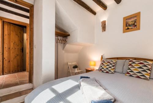 Gallery image of Casa Luna - 16th century traditional spanish village house in Pinos del Valle