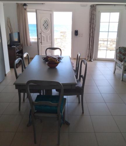 Albatross Seafront House