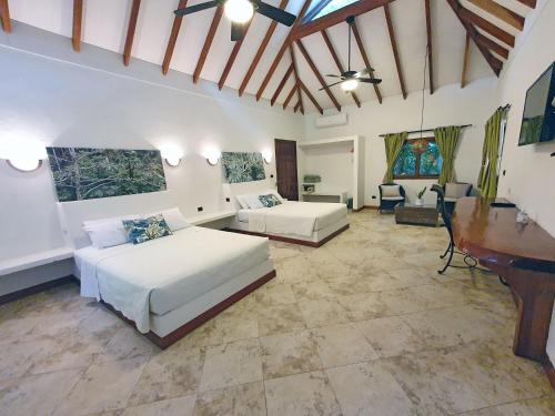 Imagen de la galería de Cariblue Beach and Jungle Resort, en Puerto Viejo