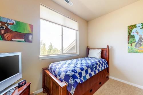 Ein Bett oder Betten in einem Zimmer der Unterkunft Village Loop in Eagle Crest
