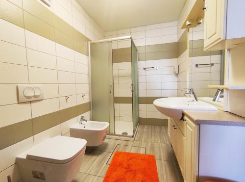 Koupelna v ubytování Apartments Leni