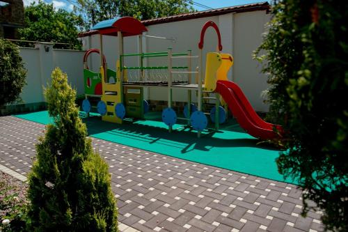 Herní místnost nebo prostor pro děti v ubytování Oasis family apartments