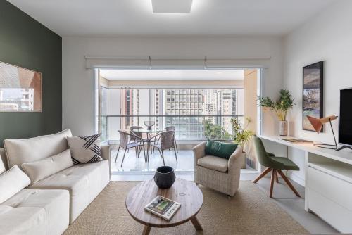 Zona de estar de Apartamento sofisticado a três quadras da Avenida Paulista